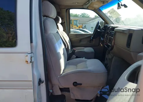 2003 Chevrolet Express Upfitter из США, поврежденный, VIN 1GBFG15T431189253